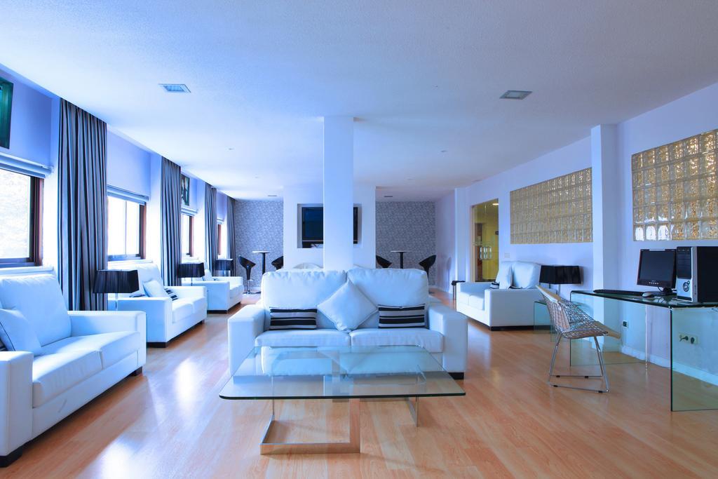 Hotel Escuela Madrid Ngoại thất bức ảnh