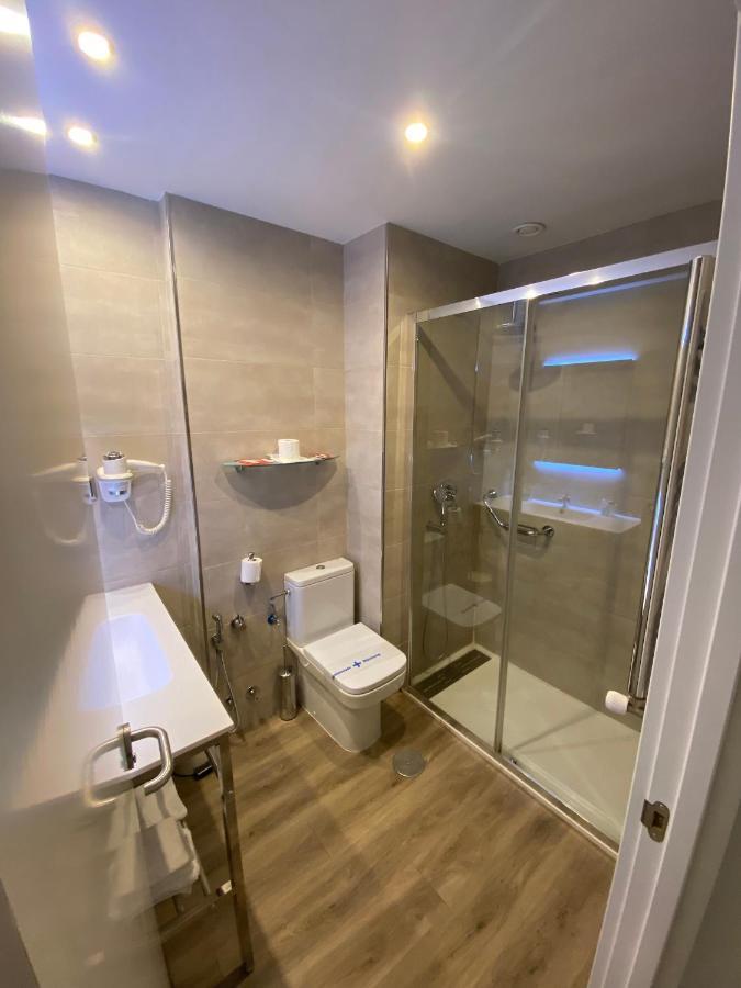 Hotel Escuela Madrid Ngoại thất bức ảnh