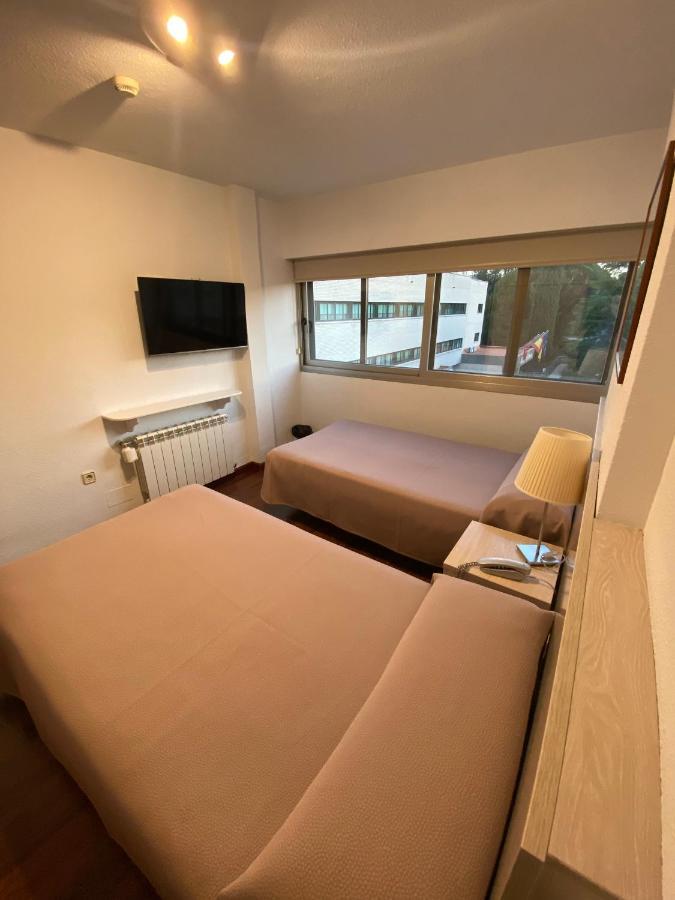 Hotel Escuela Madrid Ngoại thất bức ảnh