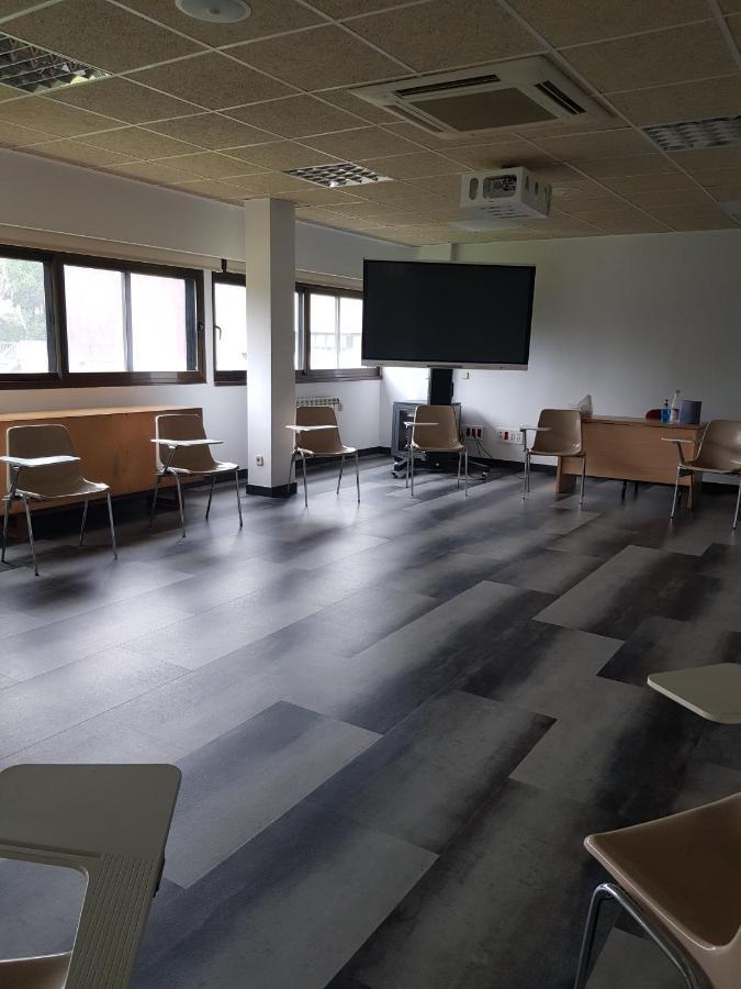 Hotel Escuela Madrid Ngoại thất bức ảnh