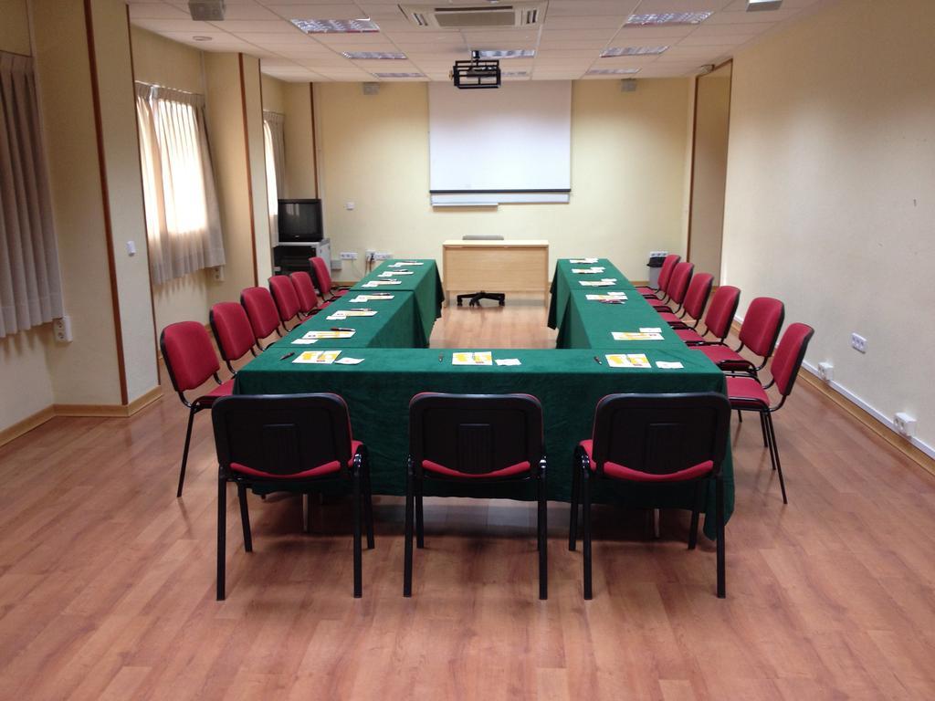 Hotel Escuela Madrid Ngoại thất bức ảnh