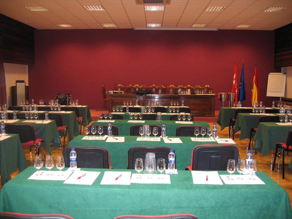 Hotel Escuela Madrid Ngoại thất bức ảnh