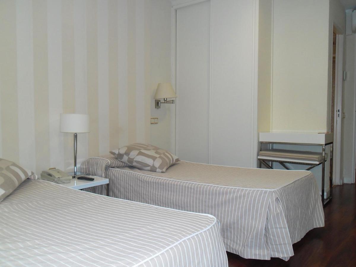 Hotel Escuela Madrid Ngoại thất bức ảnh